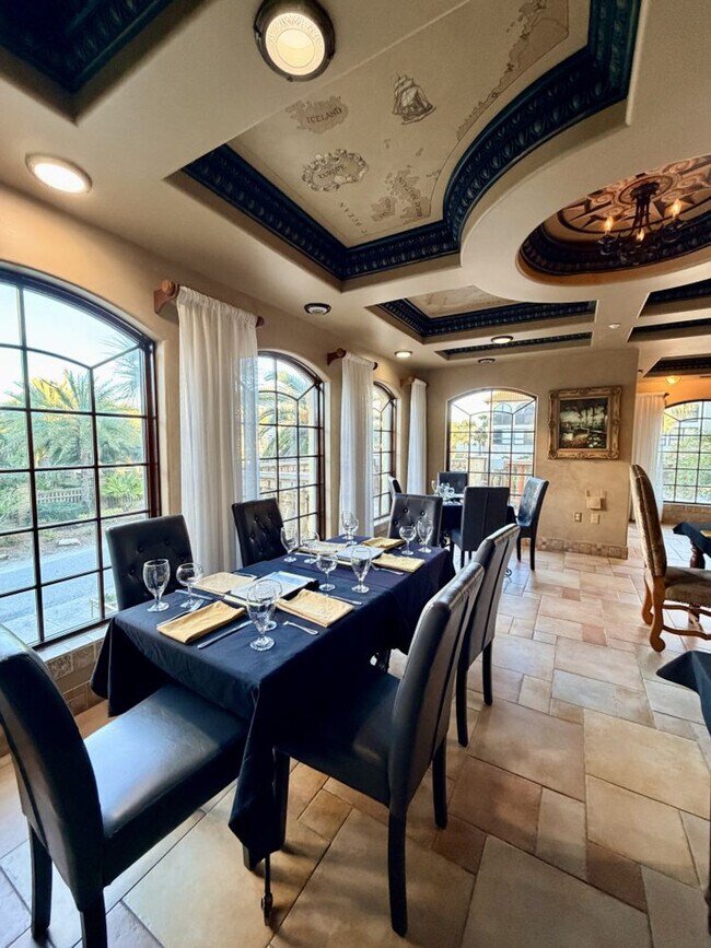 Foto del edificio - 935 Beach View Drive-SI ID1377141P