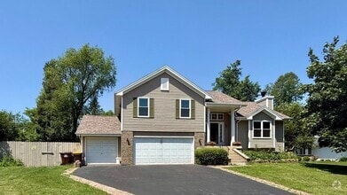Building Photo - 2173 Ivanelle Rd