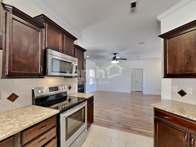 Building Photo - 5305 Cloister Dr