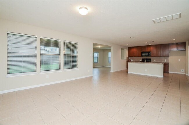 Foto del edificio - 22214 Woodseem Ct