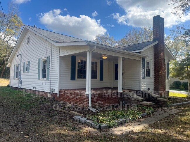 Foto del edificio - 935 Old Charlotte Rd SW