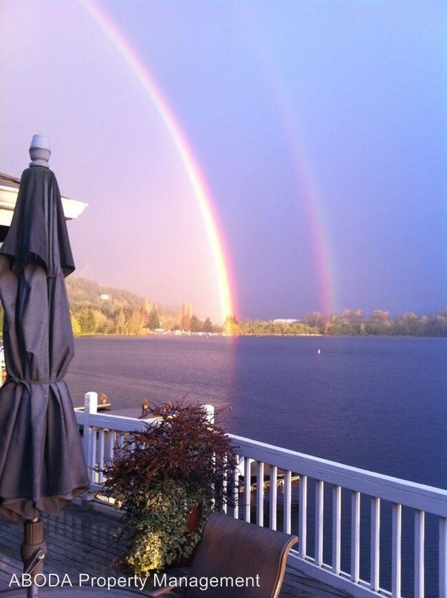 Foto del edificio - 4257 E Lake Sammamish Shore Ln SE