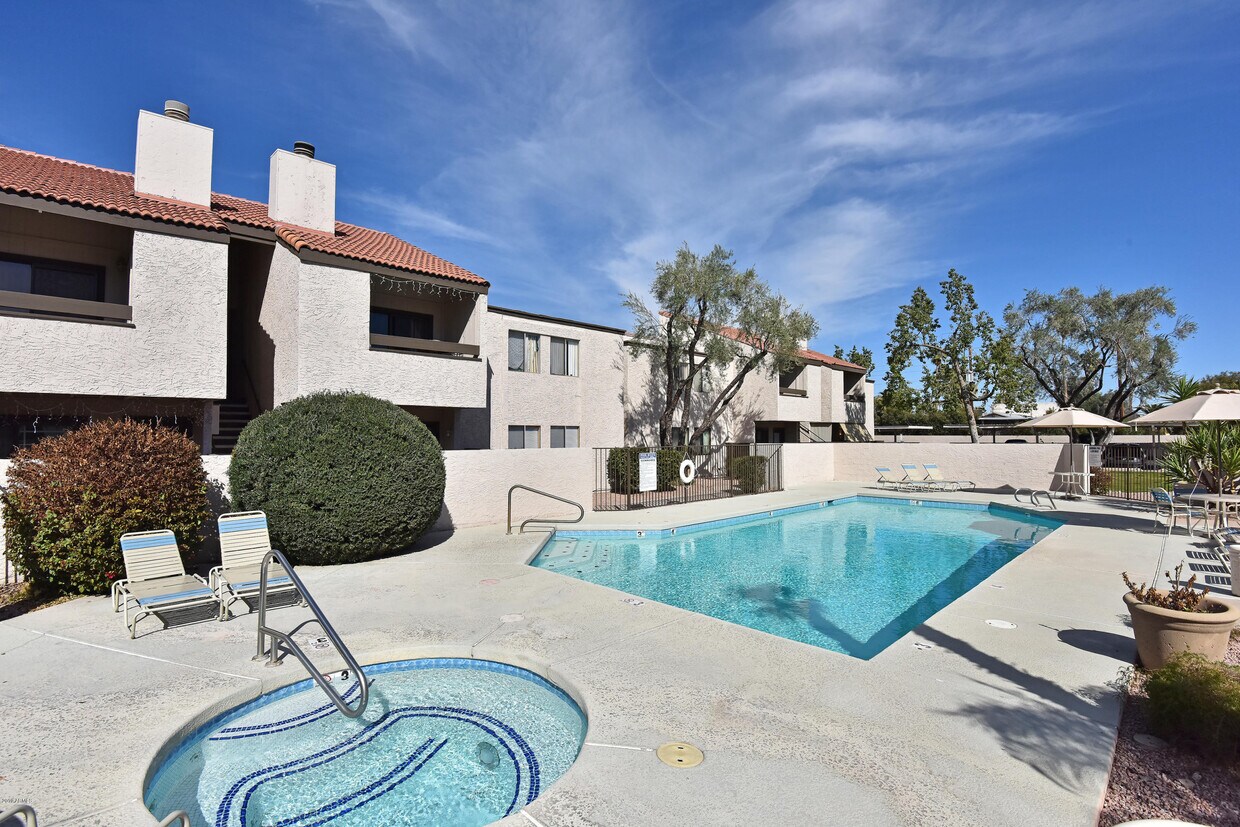 Foto principal - 2938 N 61st Pl