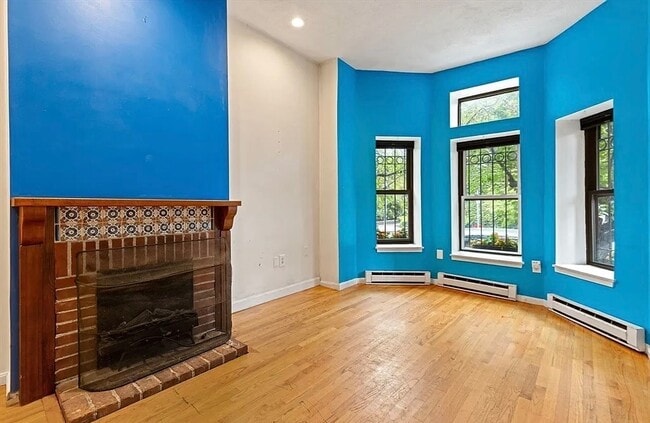 Foto del edificio - 231 W Newton St