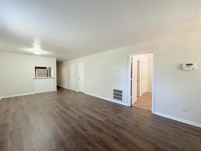 Foto del edificio - 2110 Golf Terrace Dr