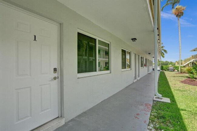 Foto del edificio - 1821 Middle River Dr
