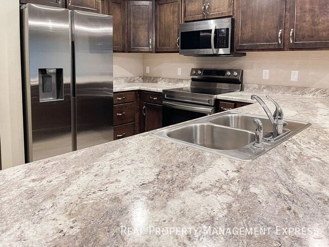 Building Photo - 9617 W Broek Dr
