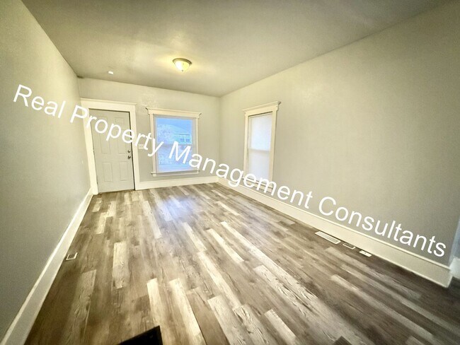 Foto del edificio - Renovated 2 Bedroom with Deposit Free Living via Obligo