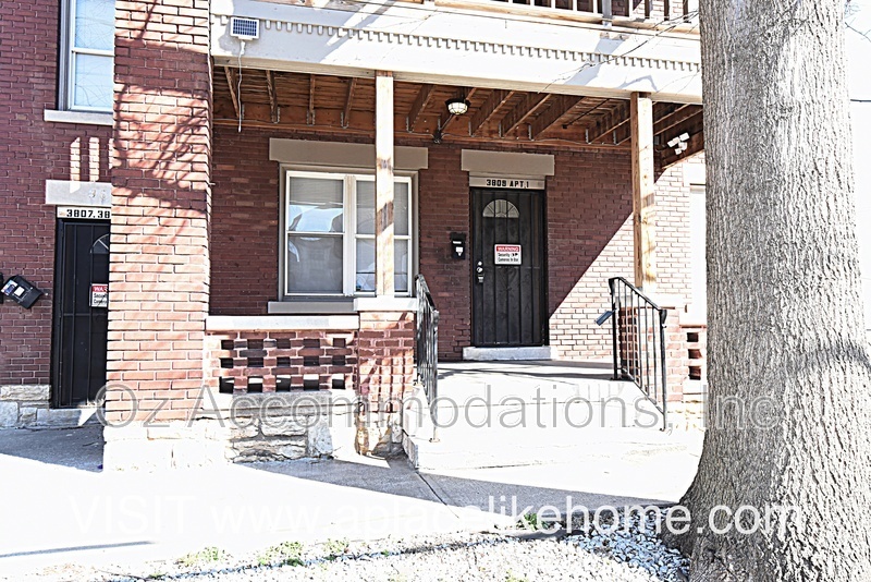 Primary Photo - 3809 Washington St