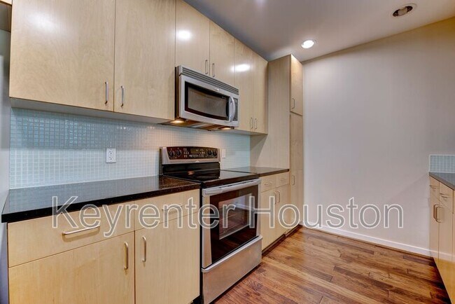 Foto del edificio - 5925 Almeda Rd