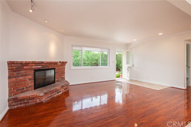 Building Photo - 470 Shady Dr