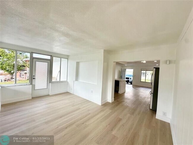 Foto del edificio - 4510 NW 49th Dr