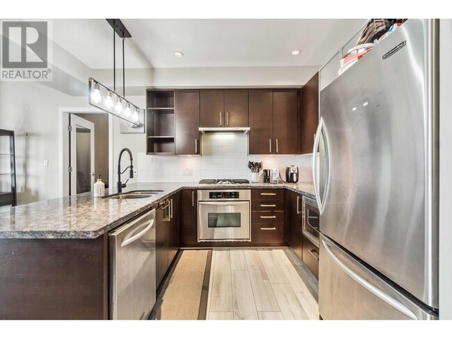 Building Photo - 14300 Riverport Way