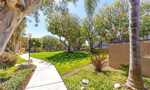 Building Photo - 16985 Bluewater Ln