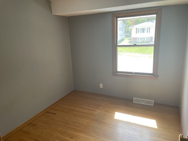 Building Photo - 4979 South 87th