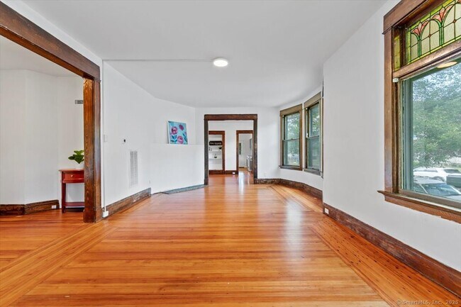 Foto del edificio - 212 Maple St