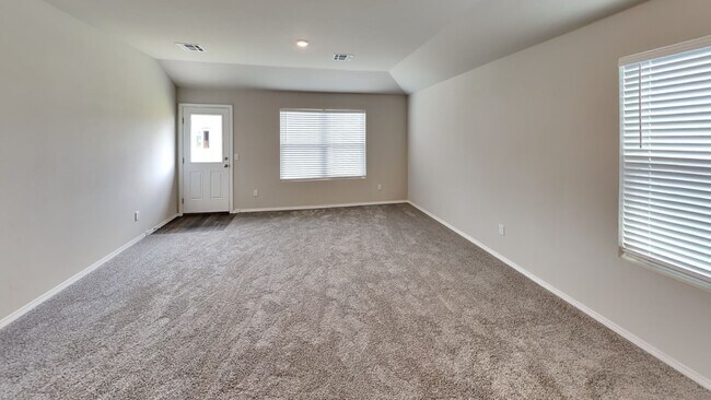 Foto del edificio - Very Nice 4 Bedroom 2 Bath Home in Yukon S...