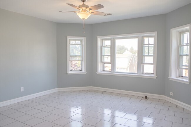 Building Photo - 5445 W 64th St