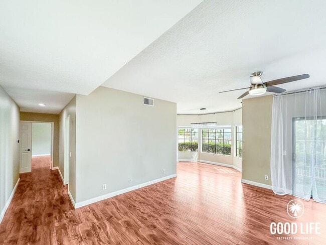 Foto del edificio - 5691 E Stetson Ct