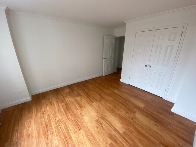 Foto del edificio - 747 10th Ave