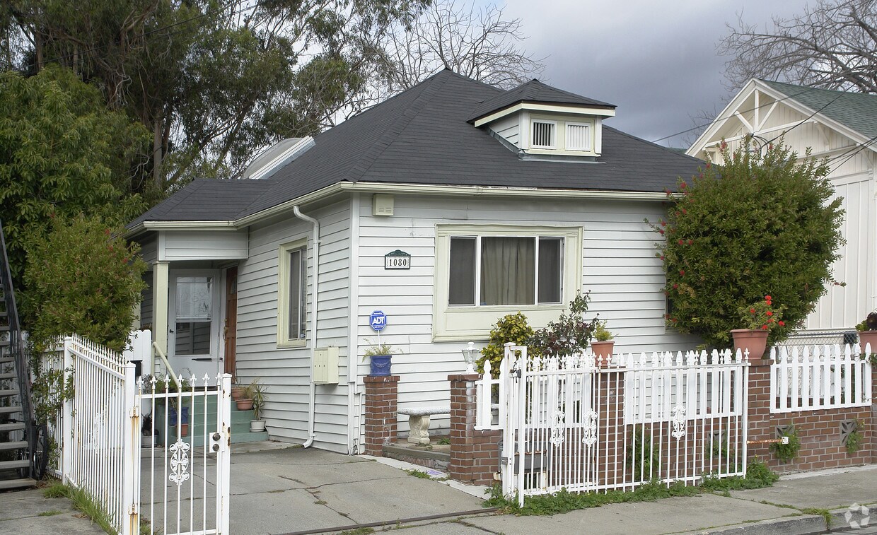 1080 48th St, Emeryville, CA 94608 Apartments in Emeryville, CA