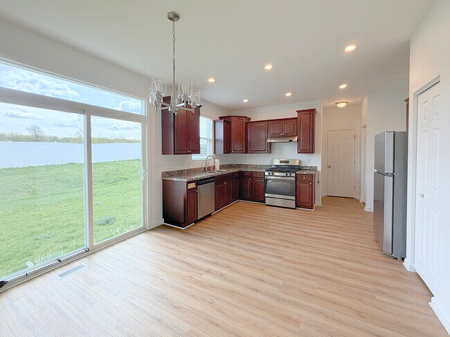 Foto del edificio - 651 Olive Ln