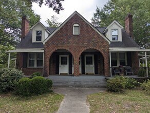 Building Photo - 726 Woodrow St