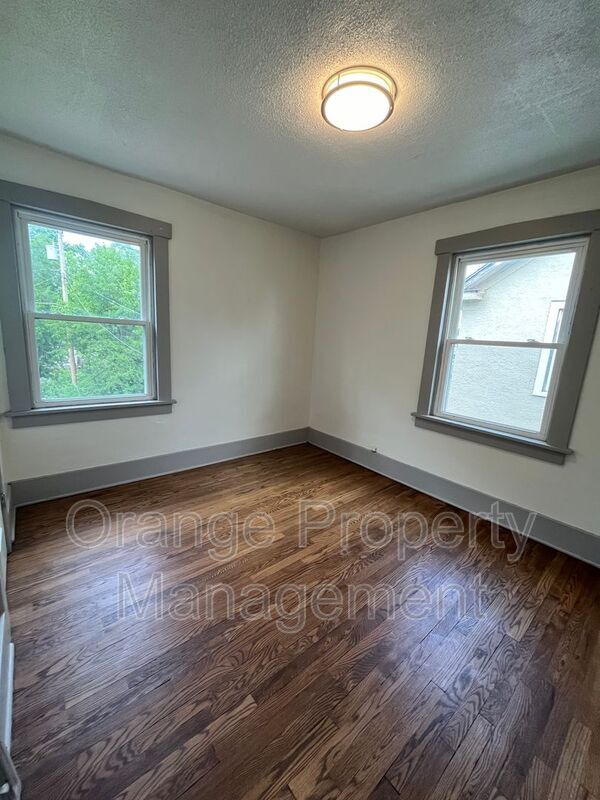 Foto del edificio - 1620 Spencer St