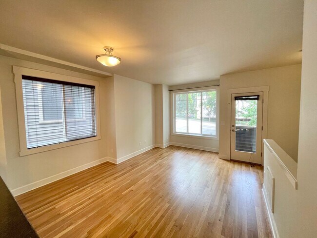 Foto del edificio - 1025 NE 125th St