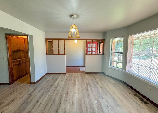Foto del edificio - Charming Home in Quiet Cul-de-Sac!