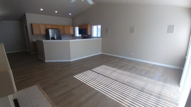 Building Photo - Stylish 3-Bedroom in Prime West Richland L...