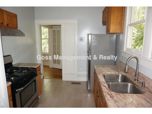 Foto del edificio - 815 W 19th St