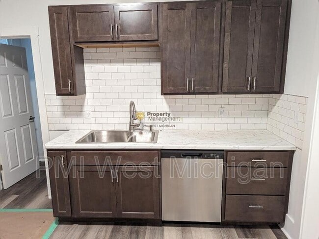 Foto del edificio - 822 Nagold St NW