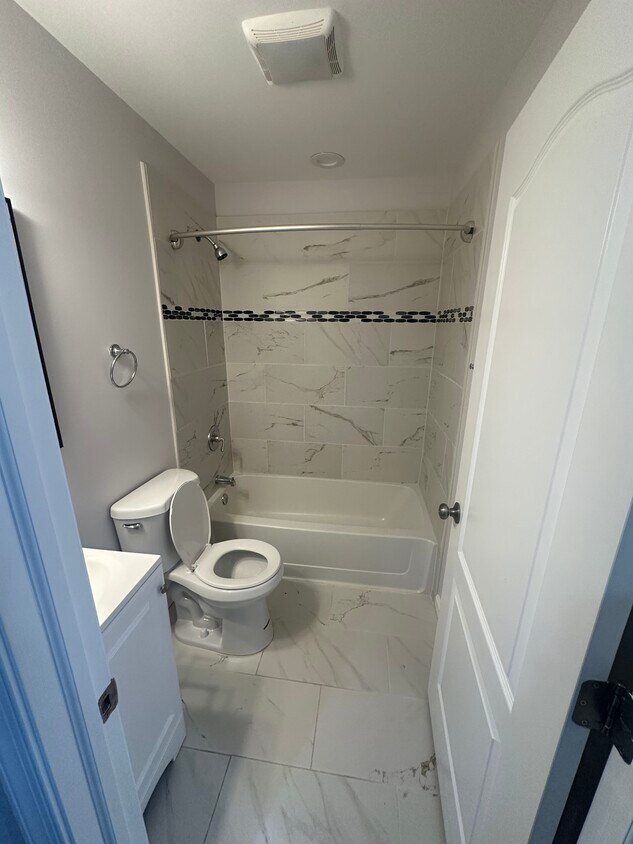 Foto principal - 2730 22nd St NE