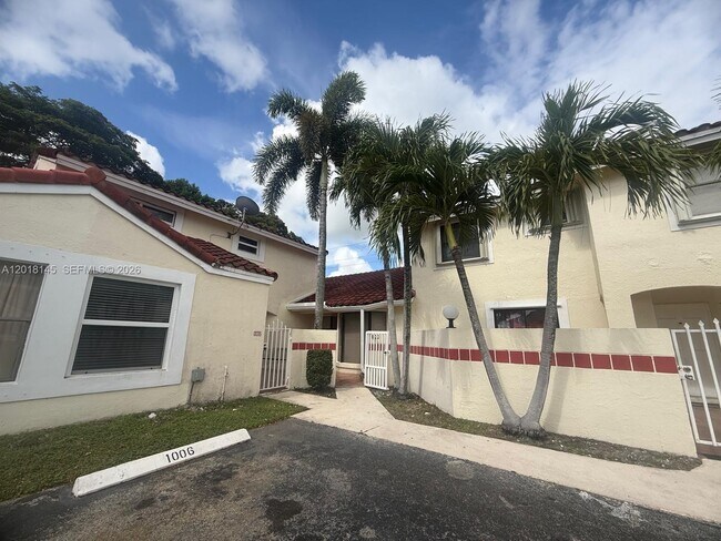 Foto del edificio - 1004 San Remo Cir