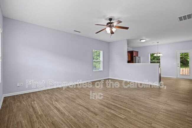 Foto del edificio - 6056 Shamrock Green Drive
