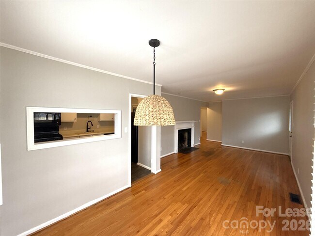 Foto del edificio - 4738 Gilmore Dr