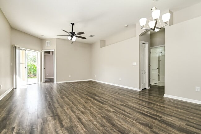 Foto del edificio - 6154 Kiteridge Dr