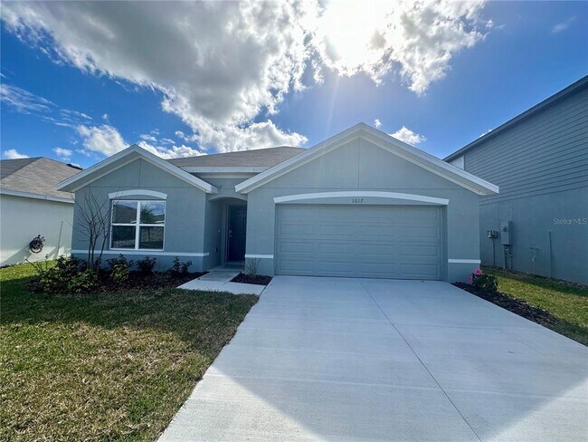Building Photo - 1017 Golden Shiner Ave