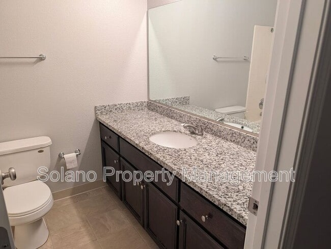 Building Photo - 906 Javan Way