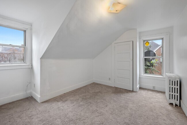 Building Photo - 121 McKinley Ave