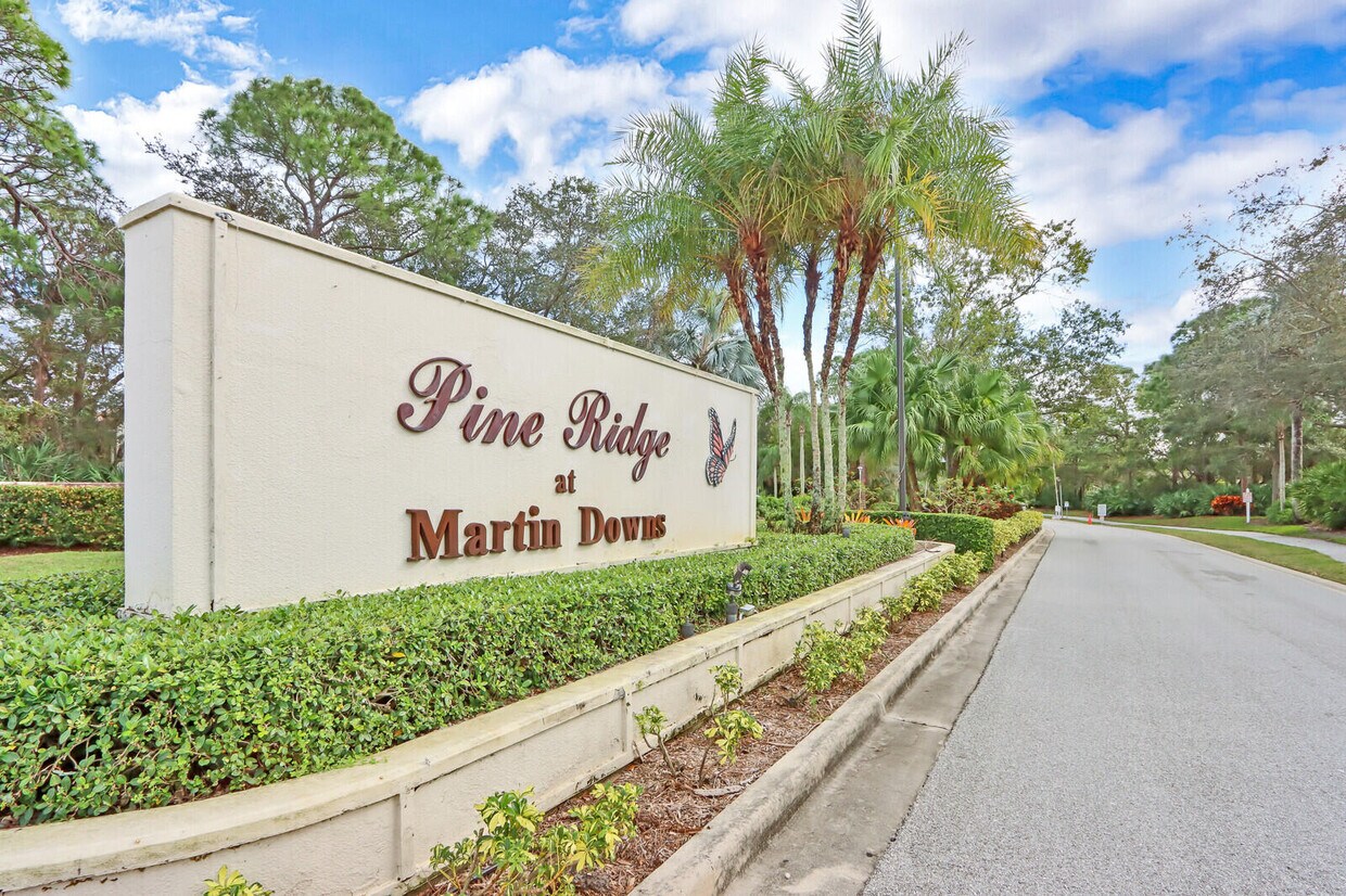 Foto principal - 1935 SW Silver Pine Way