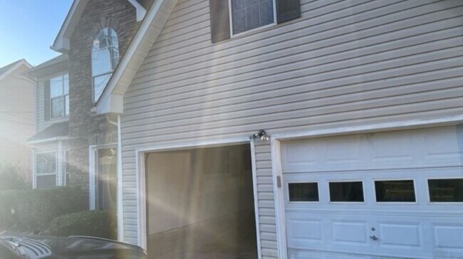Building Photo - 5828 Wellborn Creek Dr