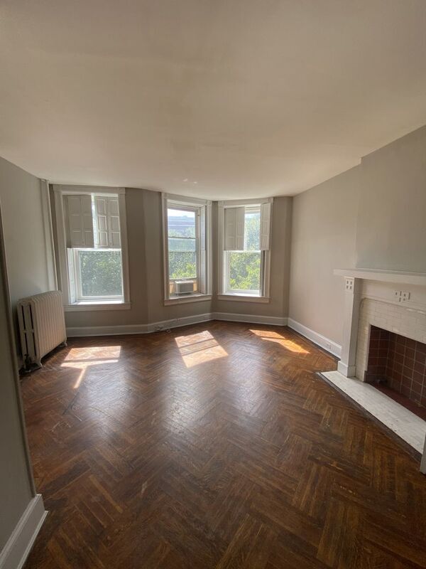 Foto del edificio - 3043 St Paul St