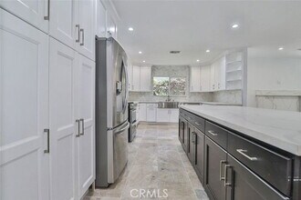 Building Photo - 14434 Greenleaf St