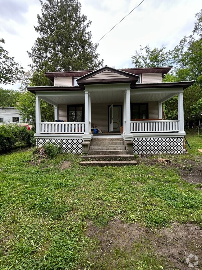 Building Photo - 1538 Slaterville Rd
