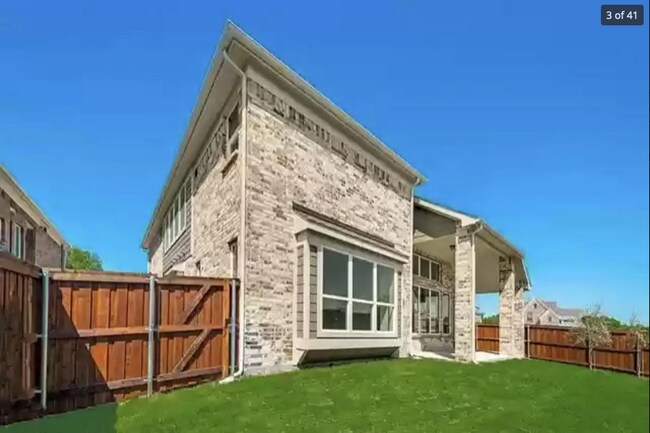 Foto del edificio - 505 Stone Oak Ln
