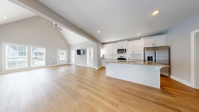 Foto del edificio - Modern 2BR/2BA Townhome in North Opelika
