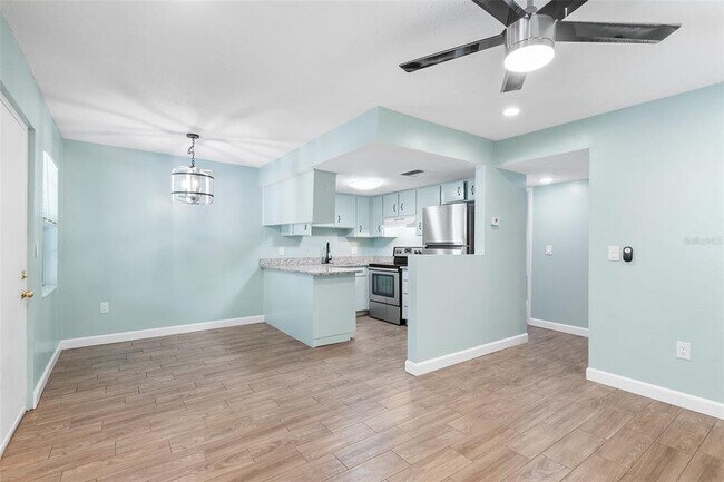 Foto del edificio - 555 62nd St S