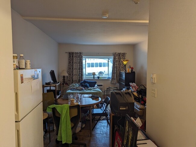 Building Photo - 537 Highland Ave